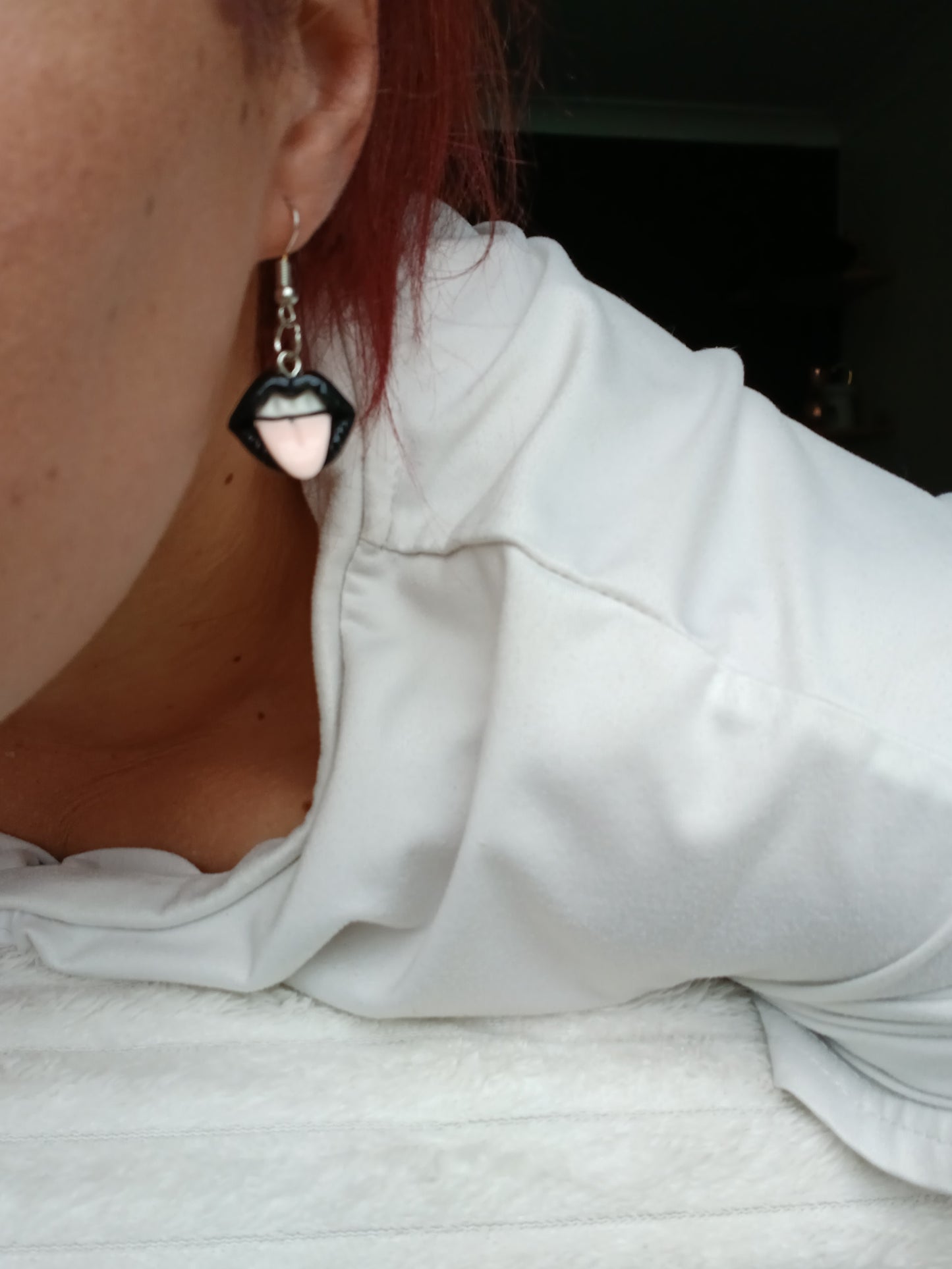 Lips earrings